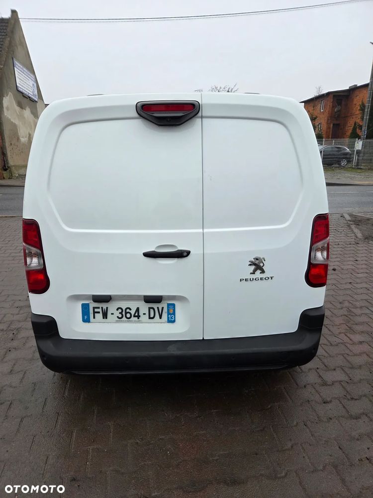 Peugeot PARTNER 1.2i 131KM - 20