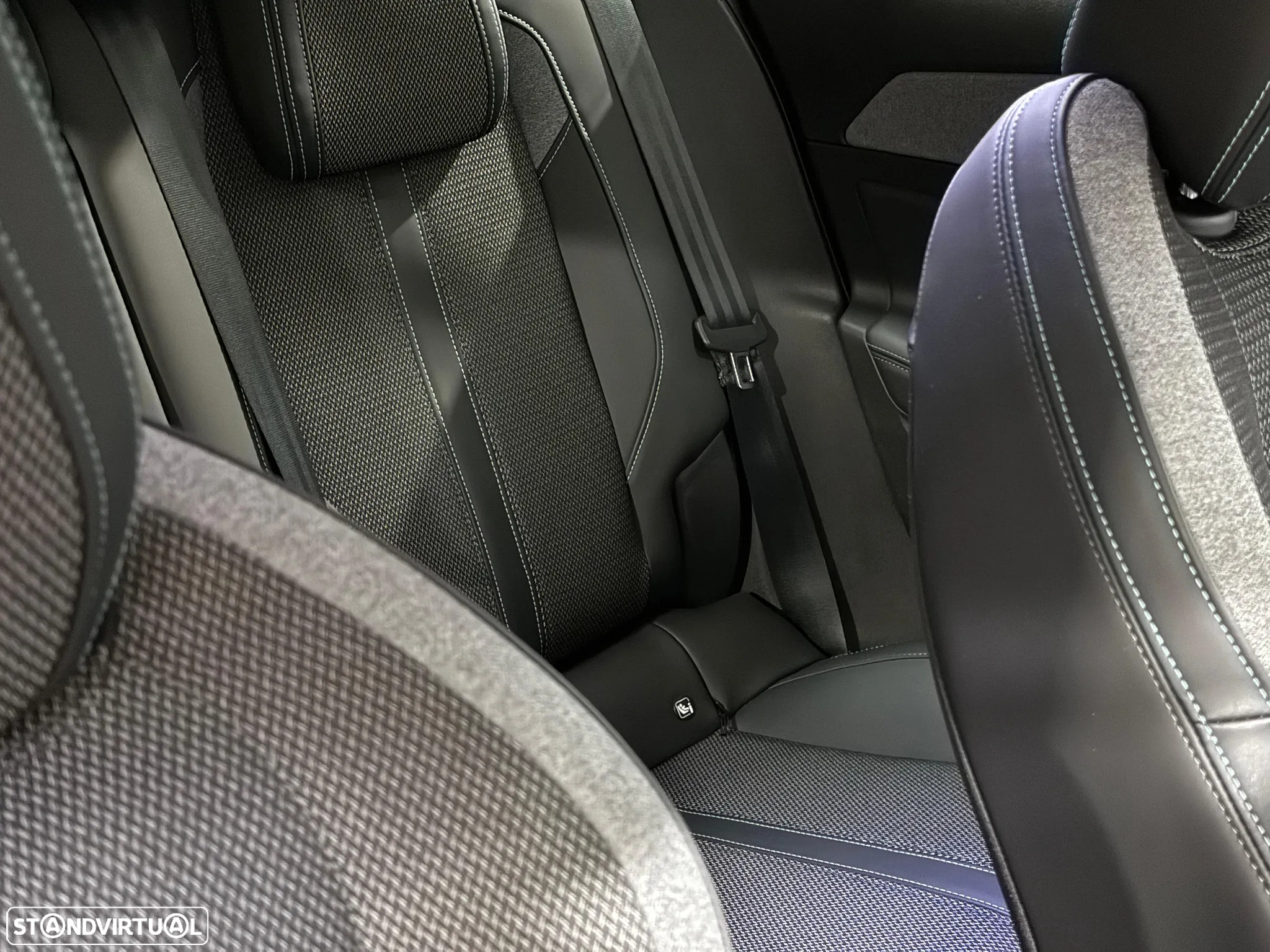 Peugeot 308 1.2 PureTech Allure - 34