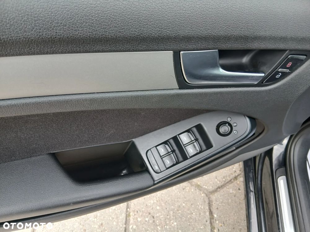 Audi A4 Limousine - 8