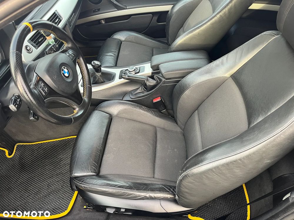 BMW Seria 3 325i - 6