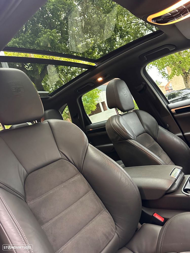 Porsche Cayenne S E-Hybrid Platinum Edition - 25