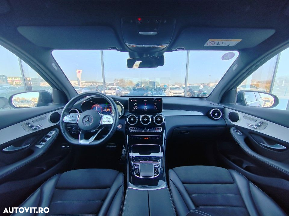 Mercedes-Benz GLC 300 e 4MATIC - 22