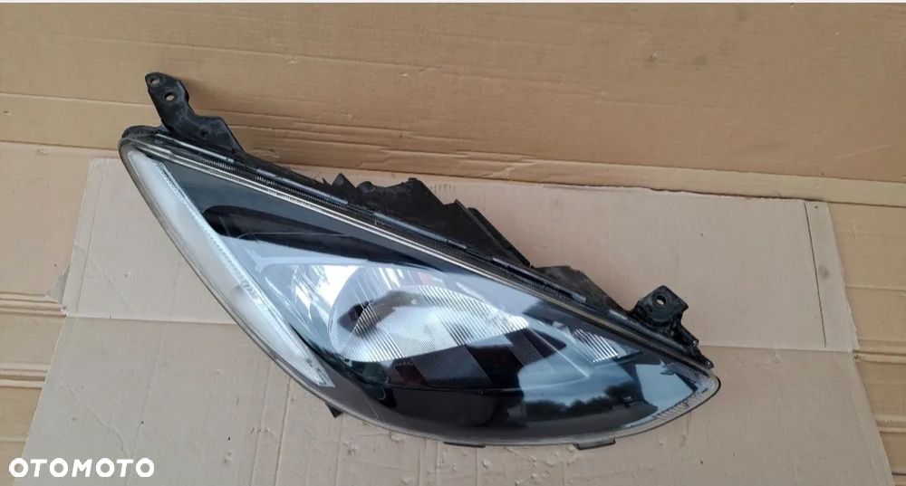 MAZDA 2 2008--14 PRAWA LAMPA PRZEDNIA EUROPA ŁADNA - 4