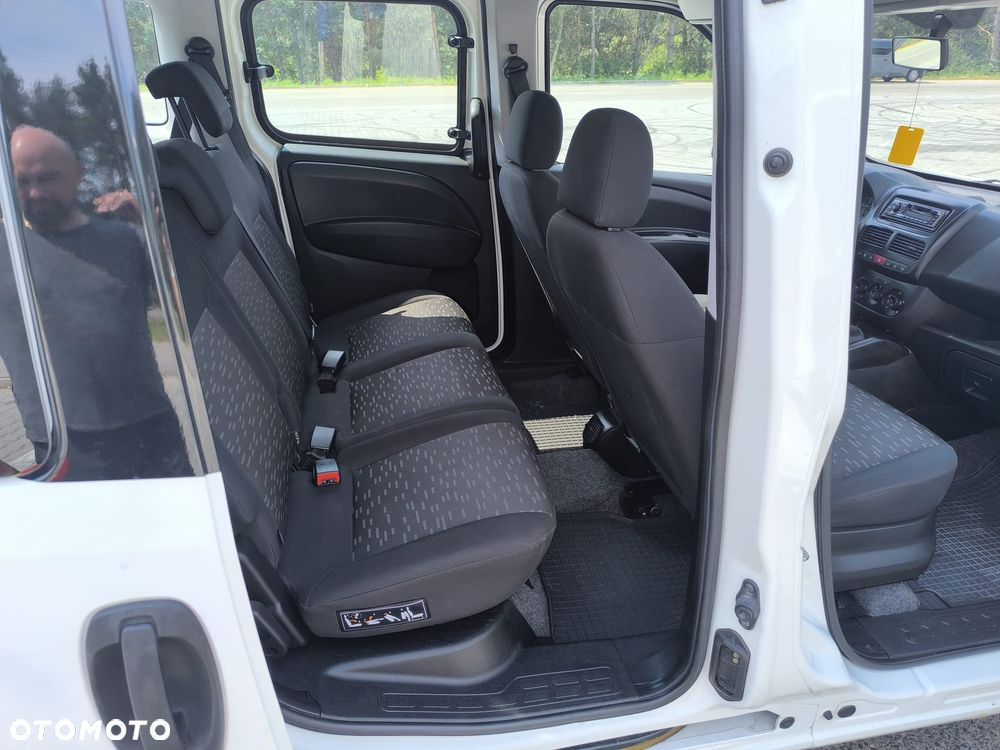 Opel Combo 1.6 CDTI Cosmo - 20