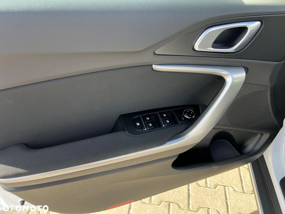 Kia XCeed 1.6 T-GDI M DCT - 13