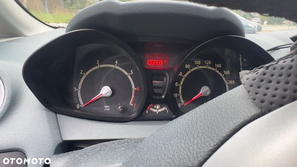 Ford Fiesta 1.25 Ambiente - 11