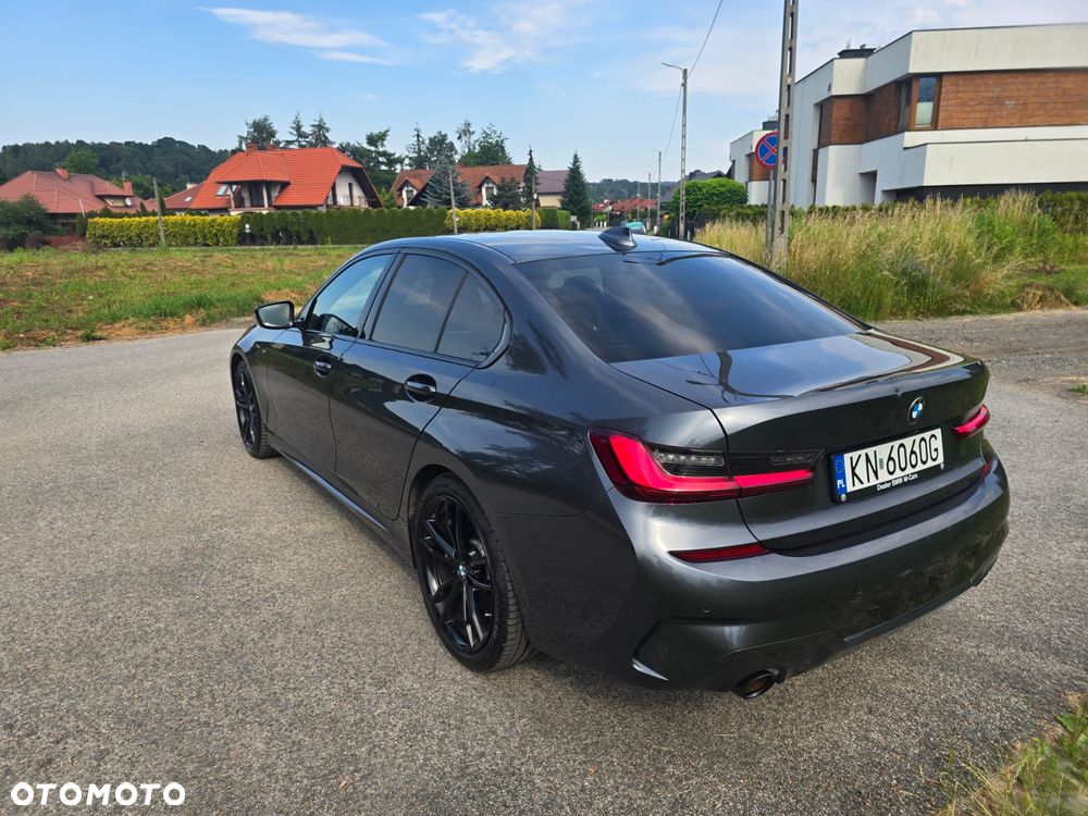 BMW Seria 3 330i xDrive M Sport sport - 3