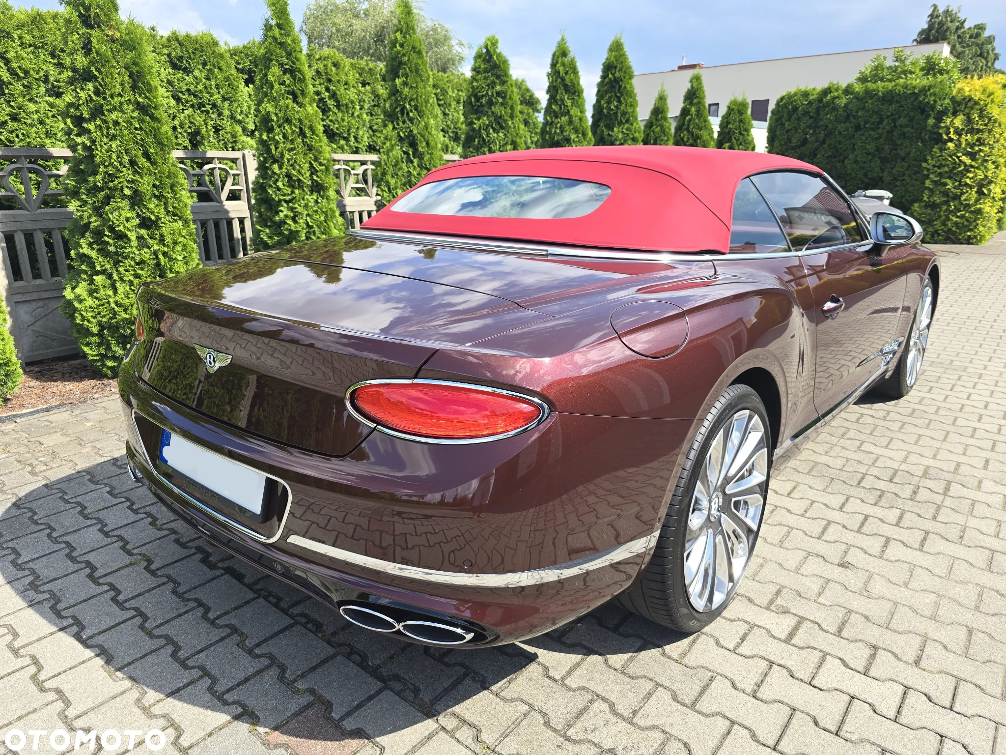 Bentley Continental GT New Convertible V8 Mulliner - 10
