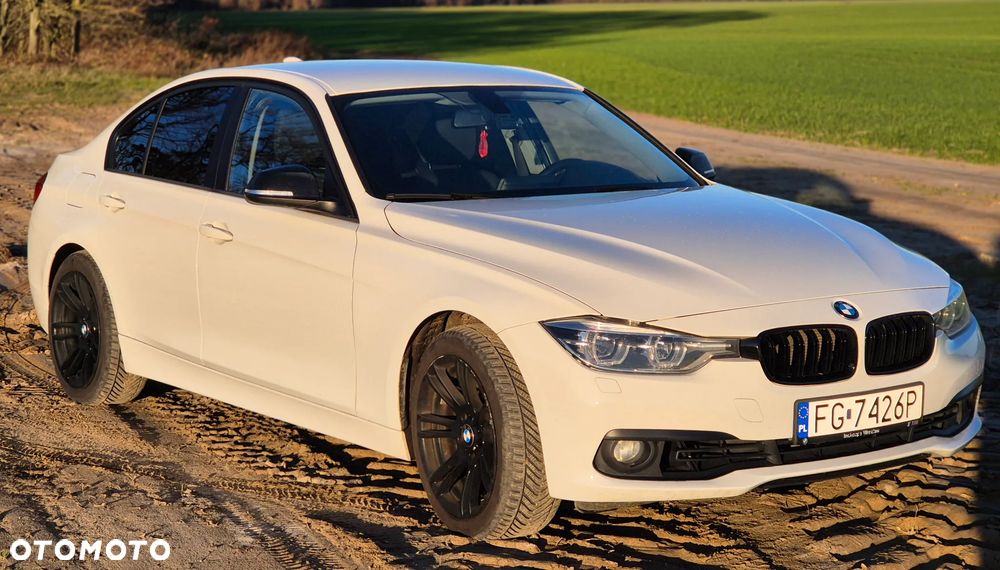 BMW Seria 3 318i - 4