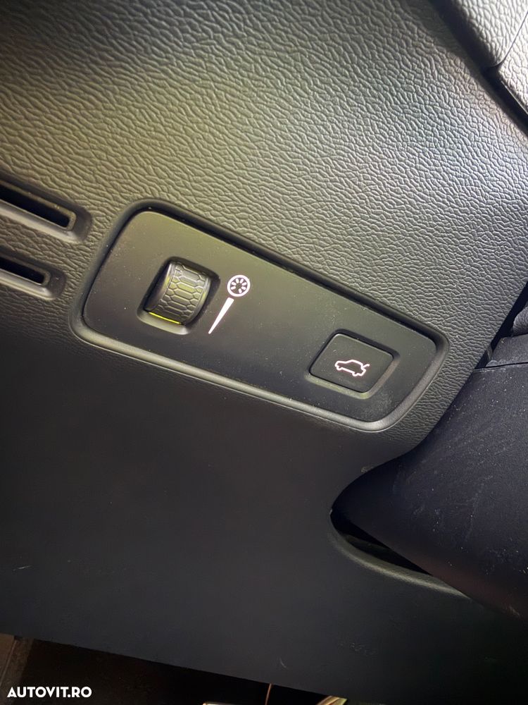 Volvo XC 40 T3 Geartronic RDesign - 28