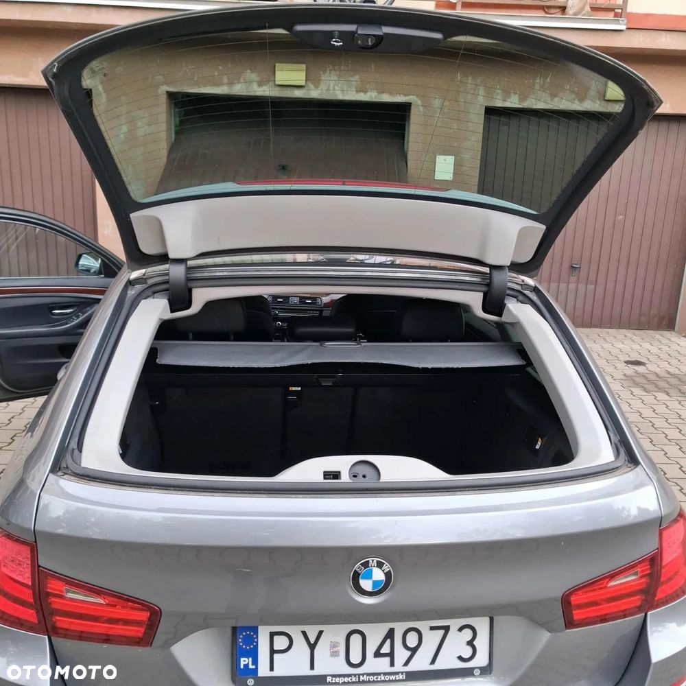 BMW Seria 5 520d Touring - 9