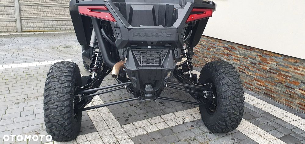 Polaris RZR - 12