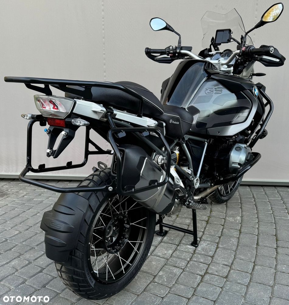 BMW R - 16