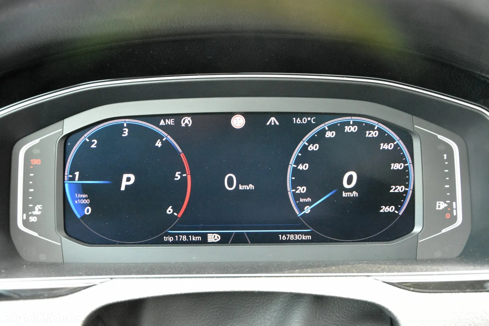 Volkswagen Passat 2.0 TDI 4Mot R-Line Edition DSG - 22