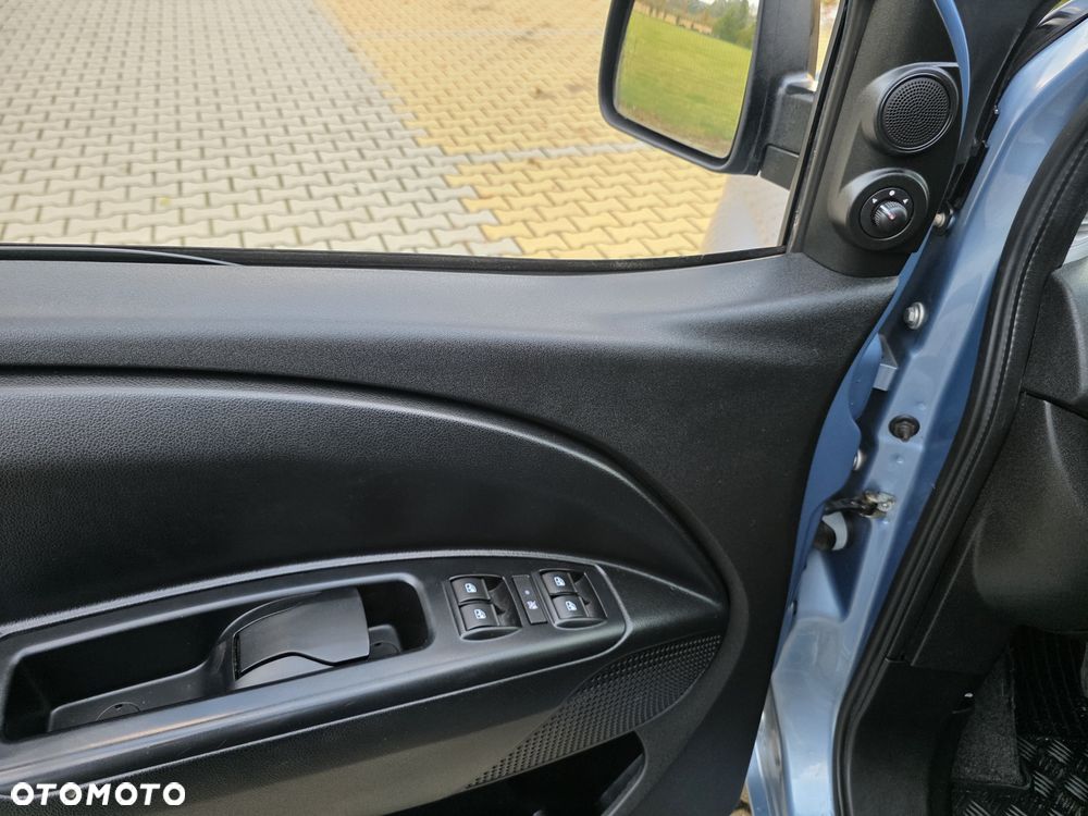 Opel Combo - 22