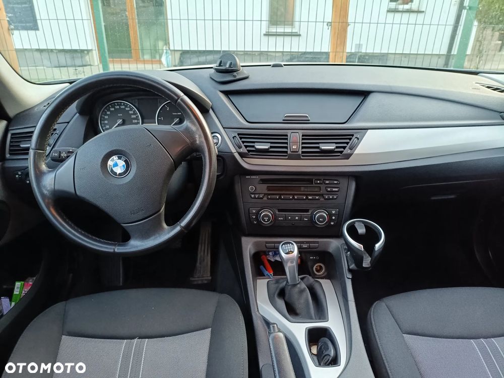 BMW X1 sDrive18d xLine - 9