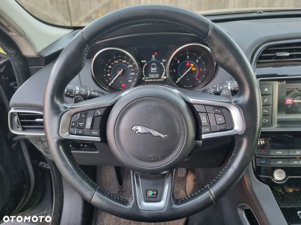 Jaguar F-Pace 20d AWD R-Sport - 10