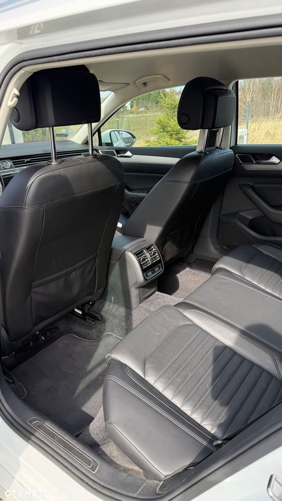 Volkswagen Passat - 6
