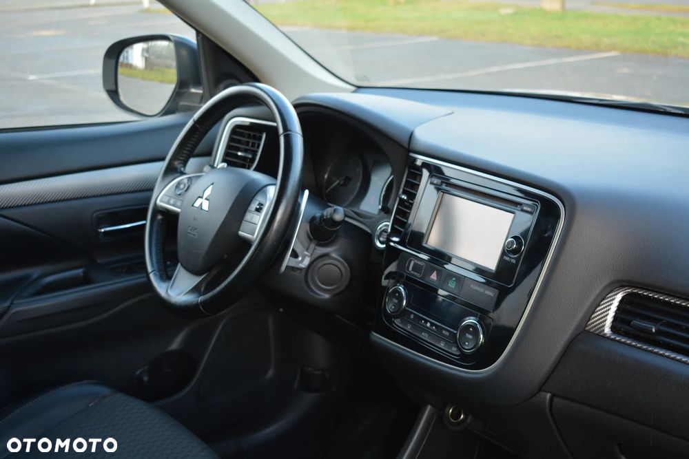 Mitsubishi Outlander - 20