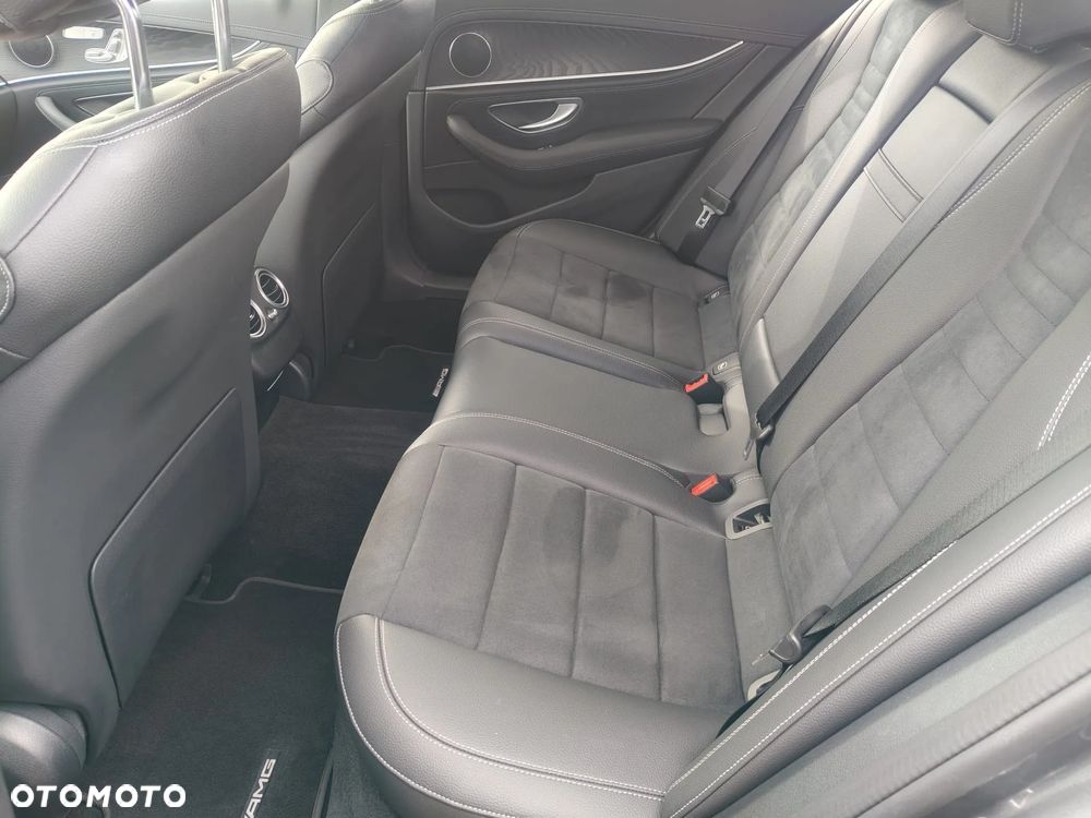 Mercedes-Benz Klasa E 220 d 4-Matic AMG - 26