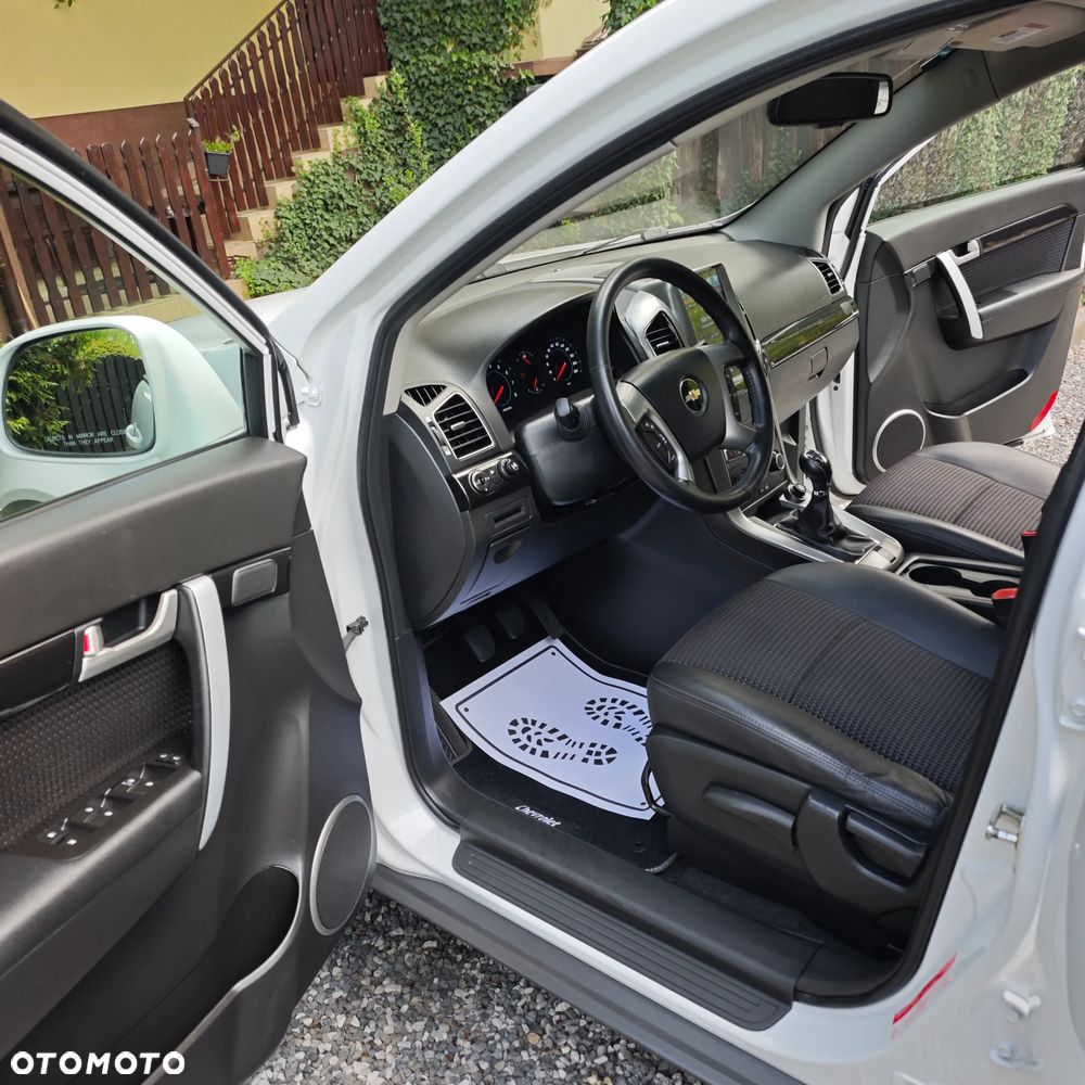 Chevrolet Captiva 2.4 2WD LT - 25