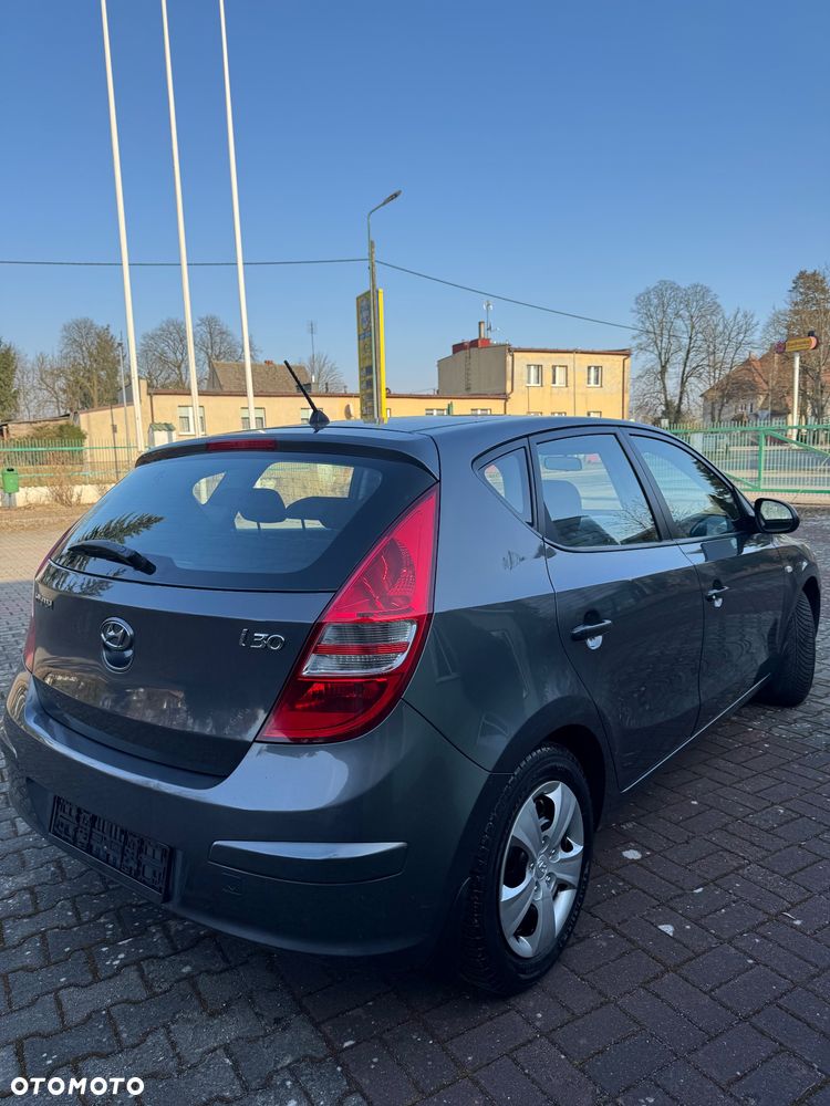 Hyundai i30 1.4 Team 08 - 3