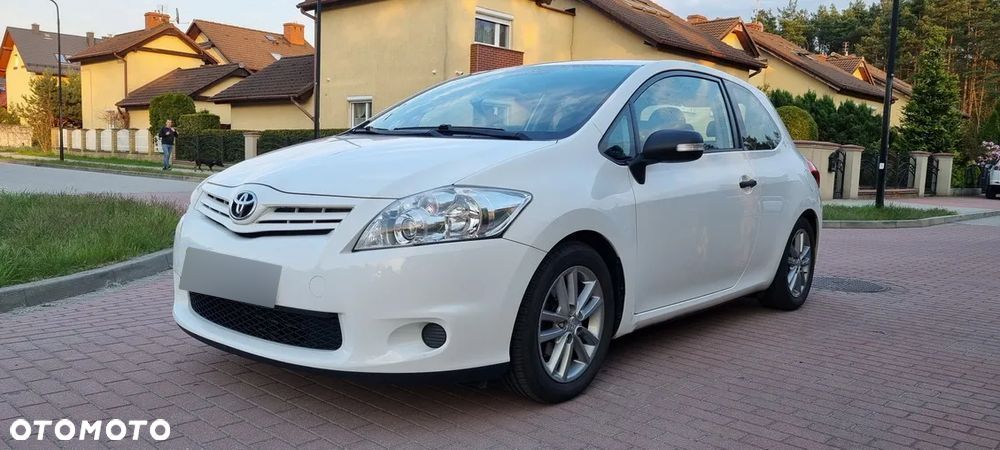 Toyota Auris 1.33 VVT-i Edition - 1