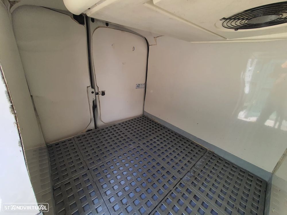 Fiat Doblo 1.3 Mjet Fibrada c/ Frio - 10