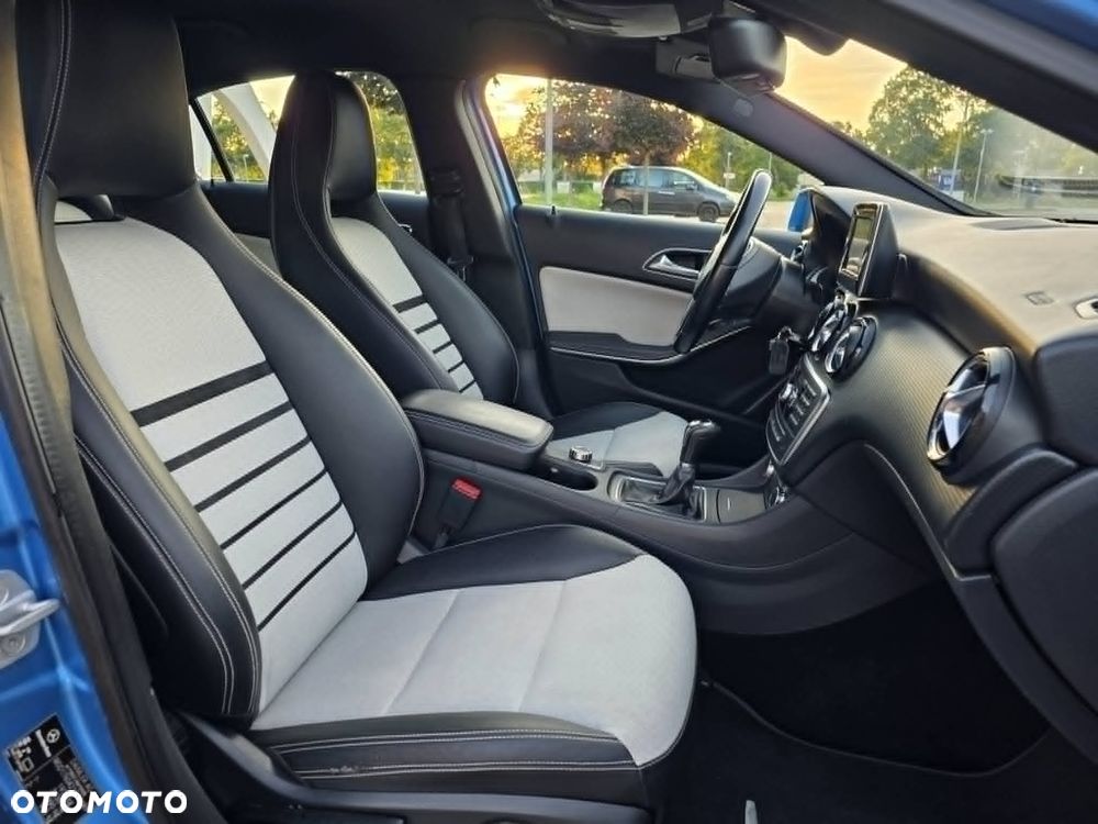 Mercedes-Benz Klasa A 180 BlueEfficiency Edition Style - 11