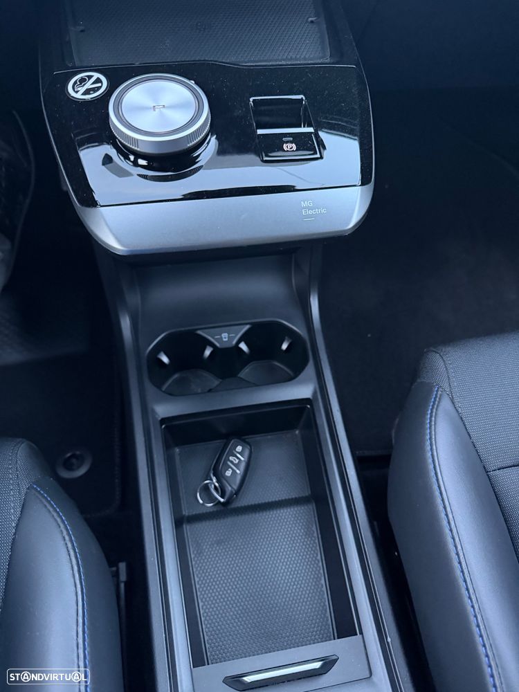 MG MG4 4 Luxury 64 kWh - 12