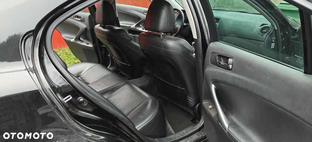 Lexus IS 250 Prestige - 12