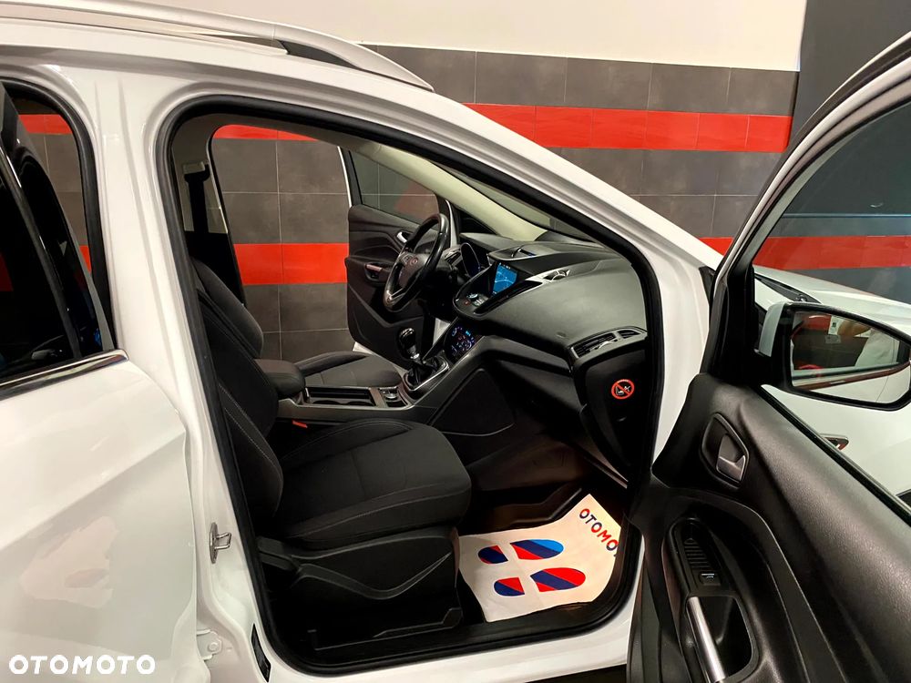 Ford Kuga 1.5 EcoBoost 2x4 Individual - 17