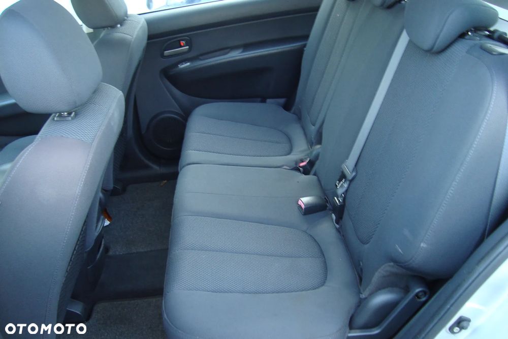 Kia Carens CRDi DPF EX - 10