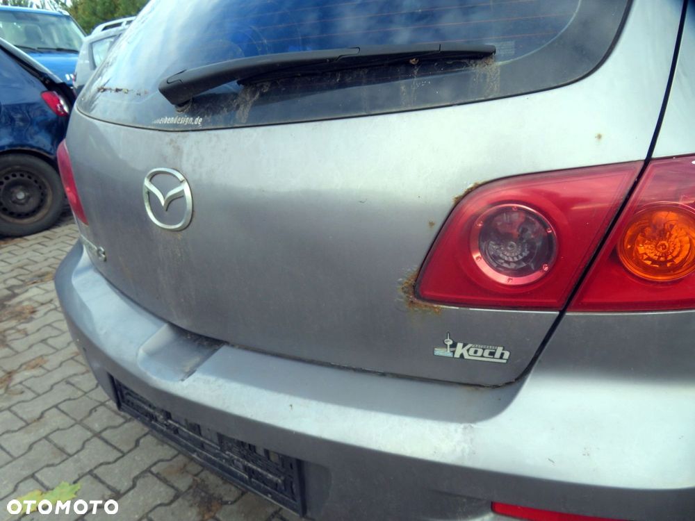 KLAPA BAGAŻNIKA TYLNA 3 I BK 5D HB 29Y  SZARY MAZDA 2003-2006 - 4