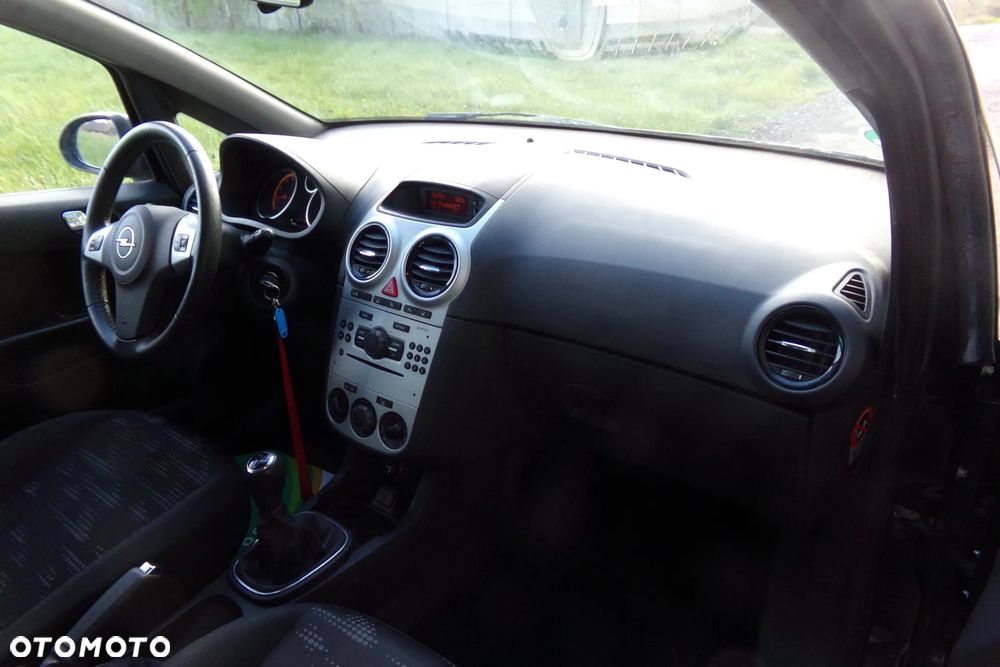 Opel Corsa - 12