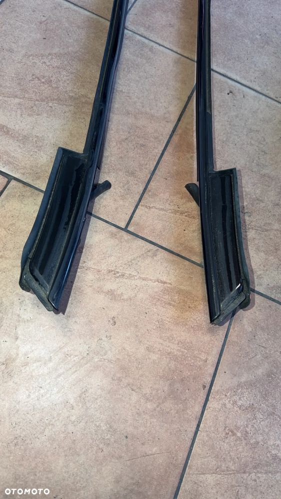 LISTWA SZYBY BOCZNEJ BMW F33 KOMPLET - 2
