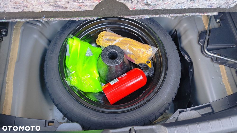 Toyota Yaris 1.5 Premium - 15