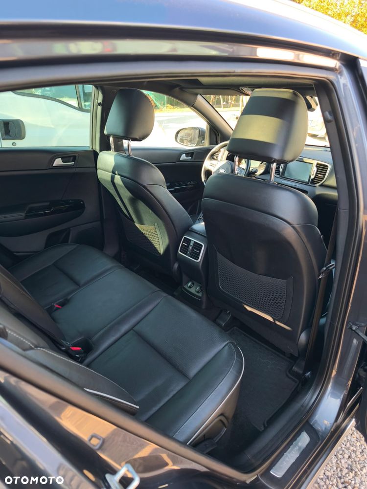 Kia Sportage - 16