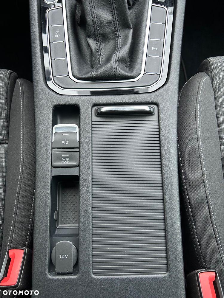 Volkswagen Passat 2.0 TDI EVO Business - 10