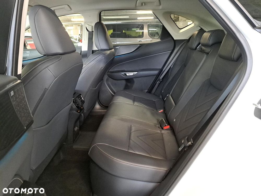 Lexus NX - 11