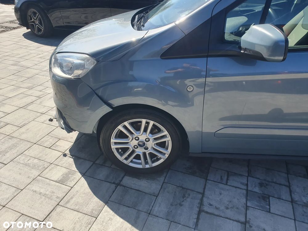 Ford Tourneo Courier 1.0 EcoBoost S&S Titanium - 12