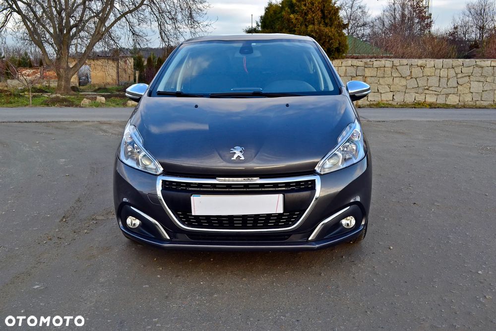 Peugeot 208 - 4
