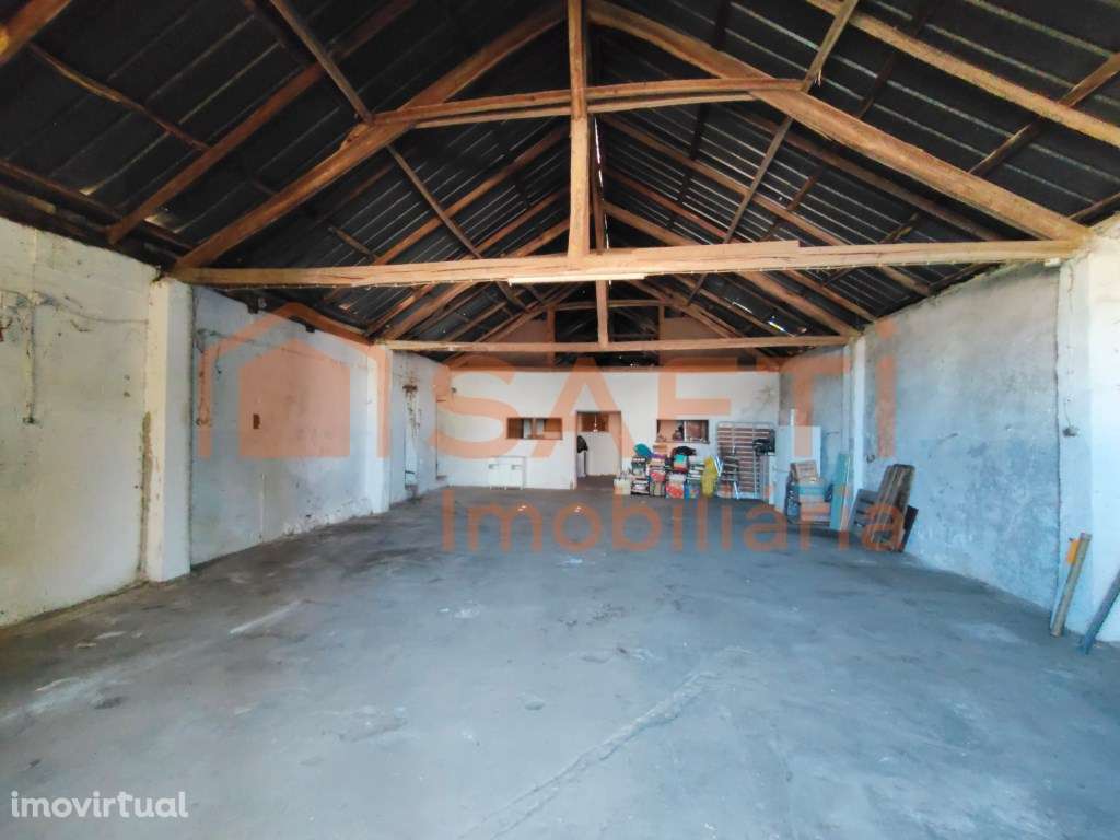 ARMAZÉM DE ATIVIDADE INDUSTRIAL COM 289 MT2 NO CENTRO DE ALVAIÁZERE. - Grande imagem: 3/11