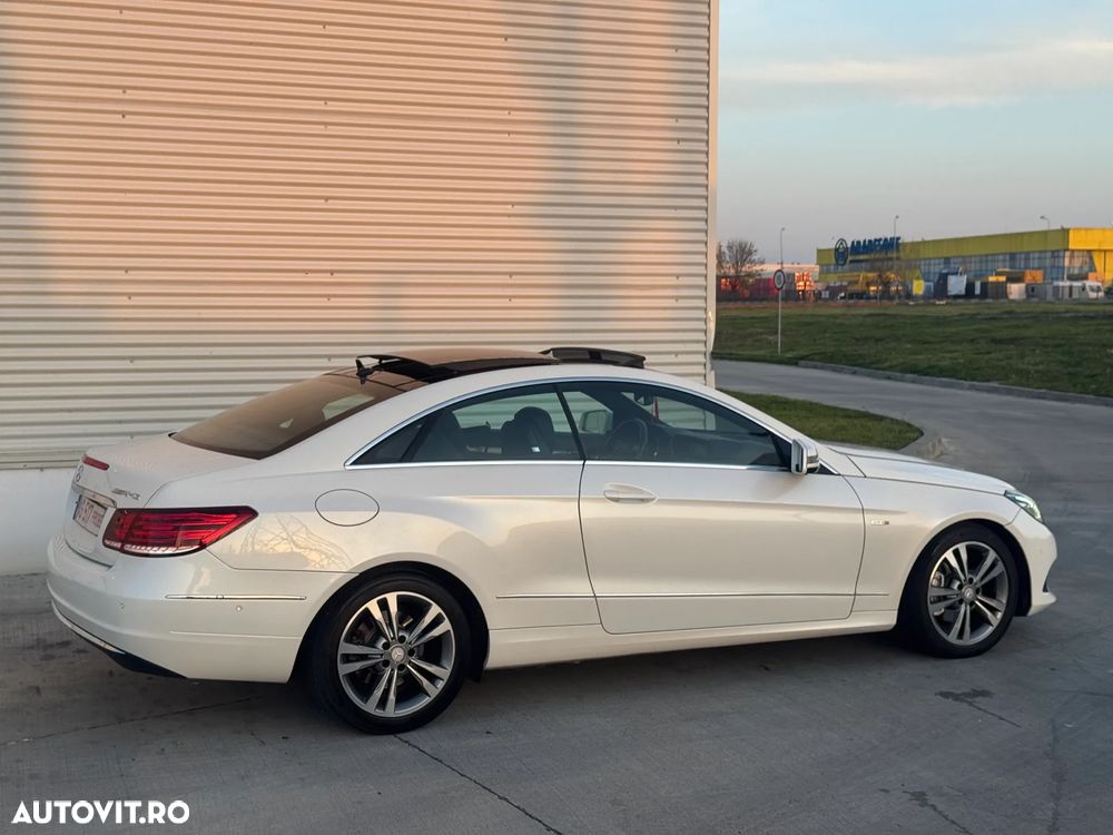 Mercedes-Benz E 220 CDI DPF BlueEFFICIENCY 7G-TRONIC Avantgarde - 26