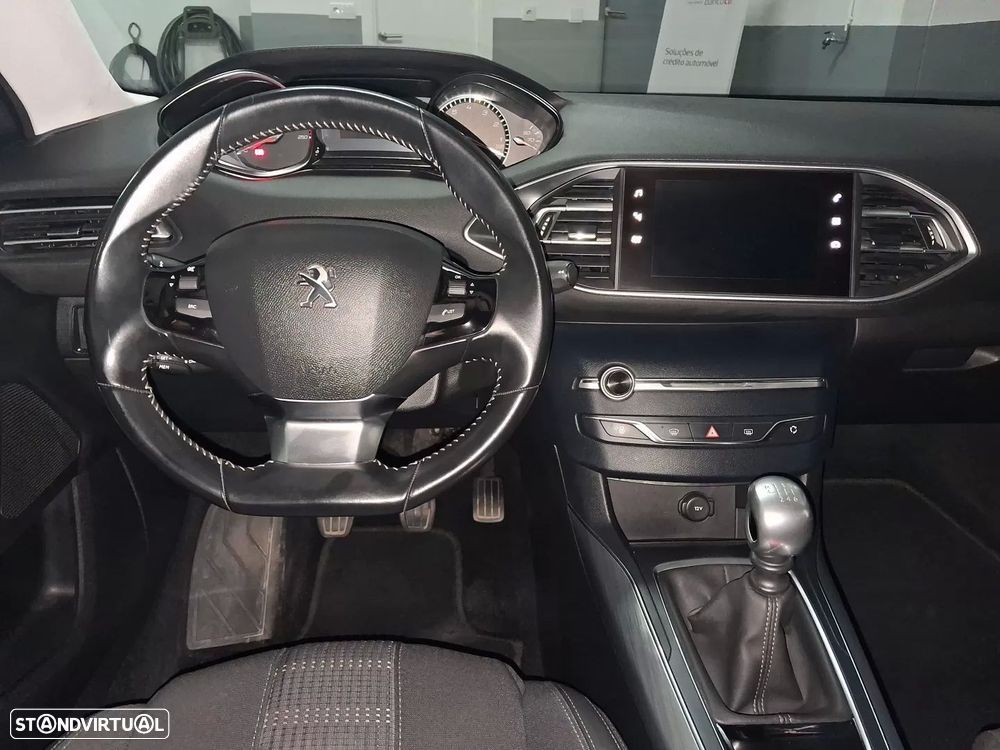 Peugeot 308 SW - 10