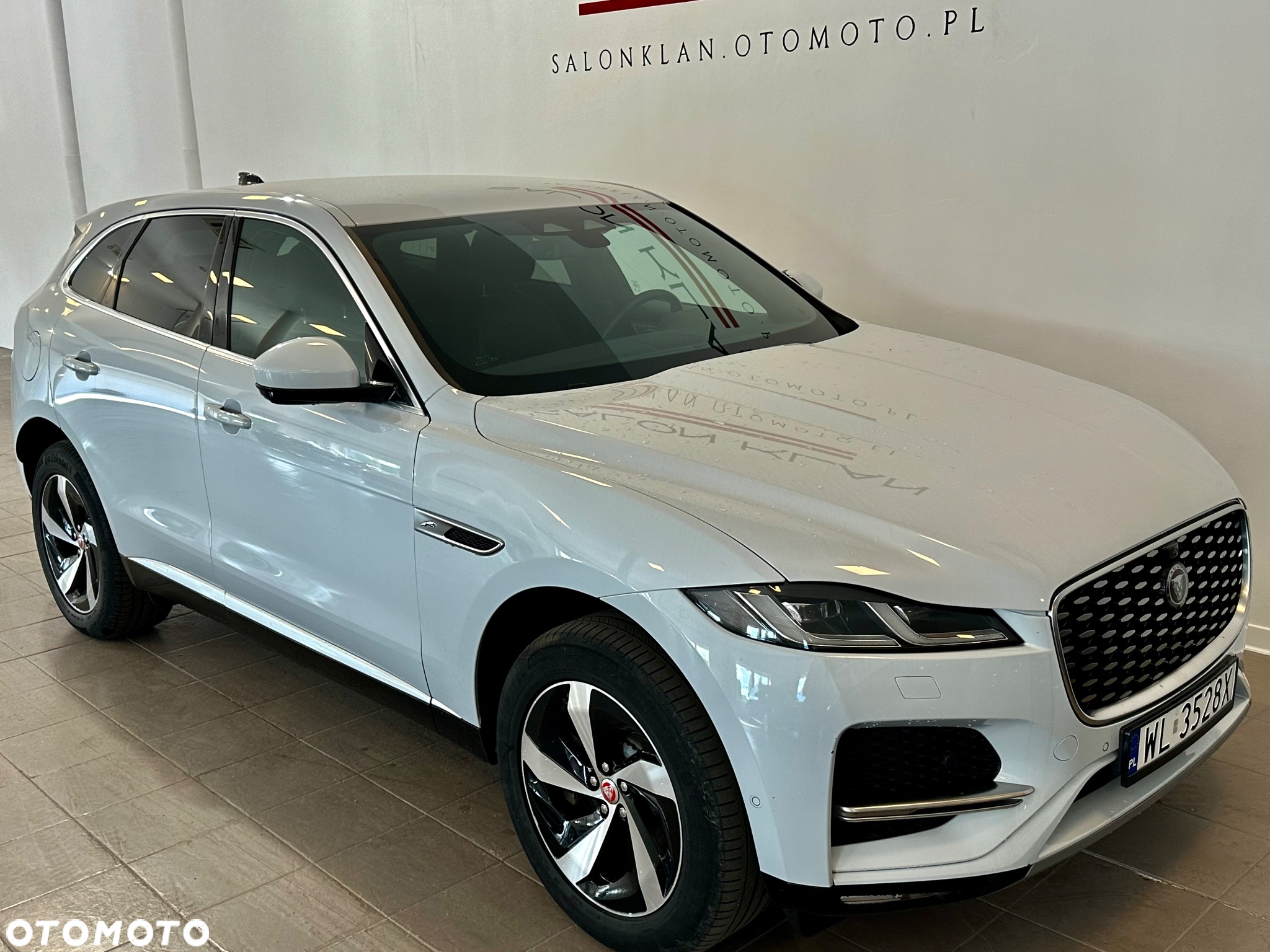 Jaguar F-Pace 2.0 P400e PHEV AWD SE - 4