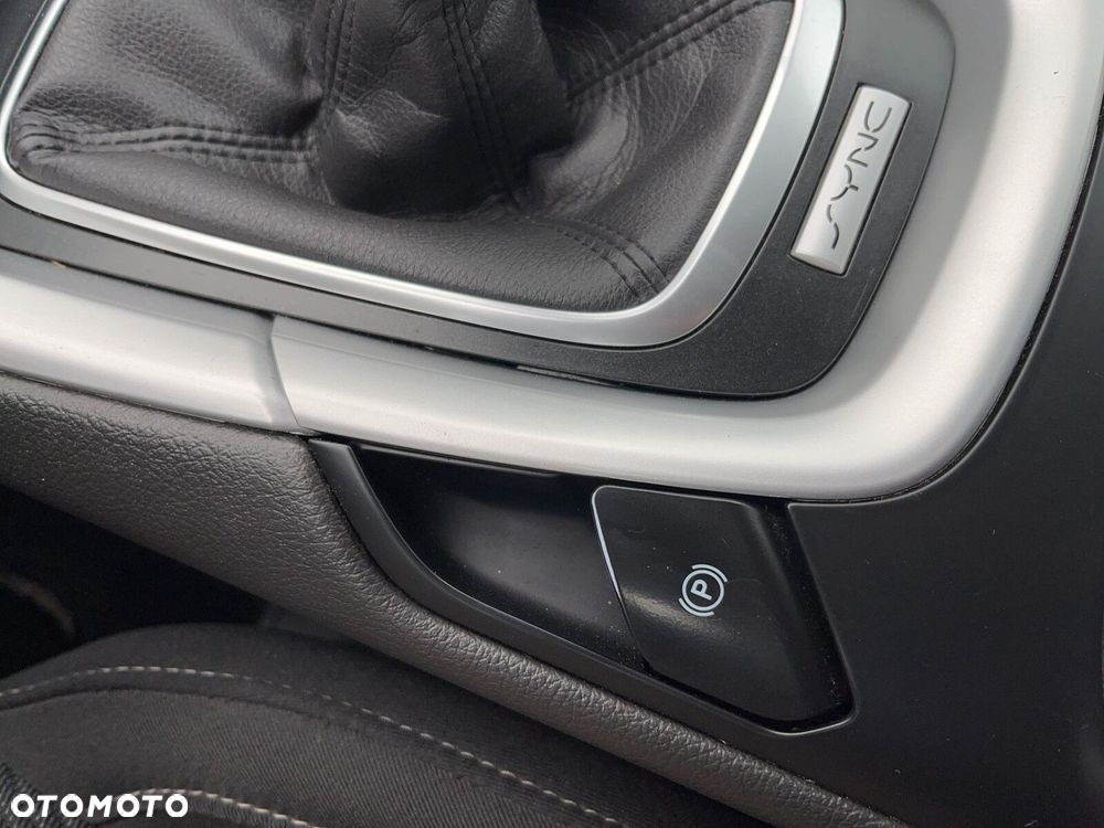 Ford Mondeo 1.5 EcoBoost Ambiente - 22