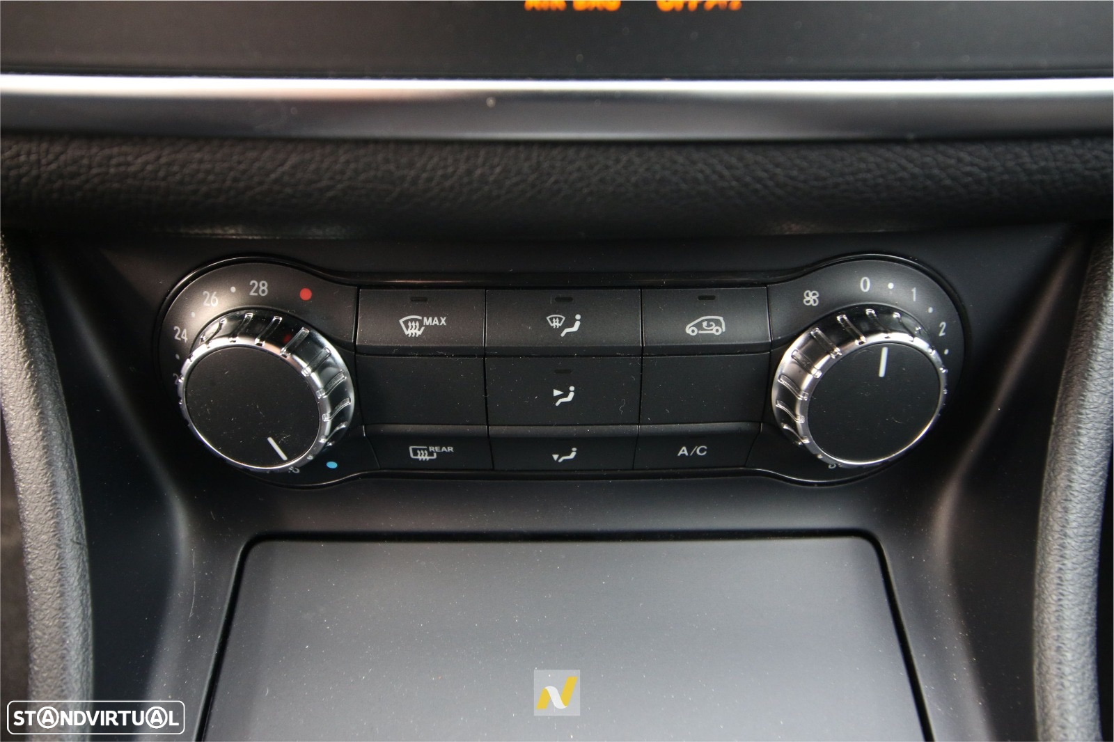 Mercedes-Benz CLA 200 d Shooting Brake AMG Line - 15