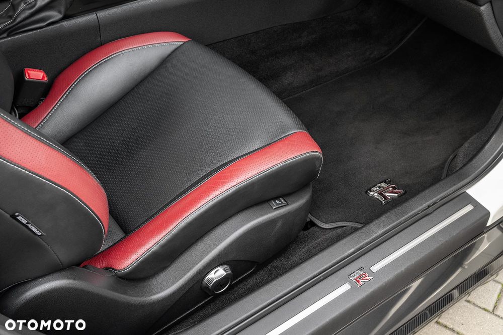 Nissan GT-R Black Edition - 31