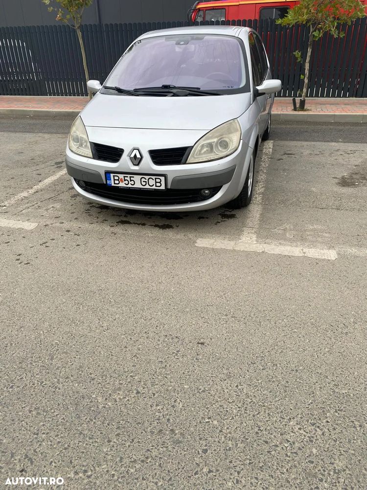 Renault Scenic - 1